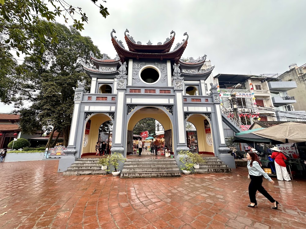 Phu Tay Ho Village