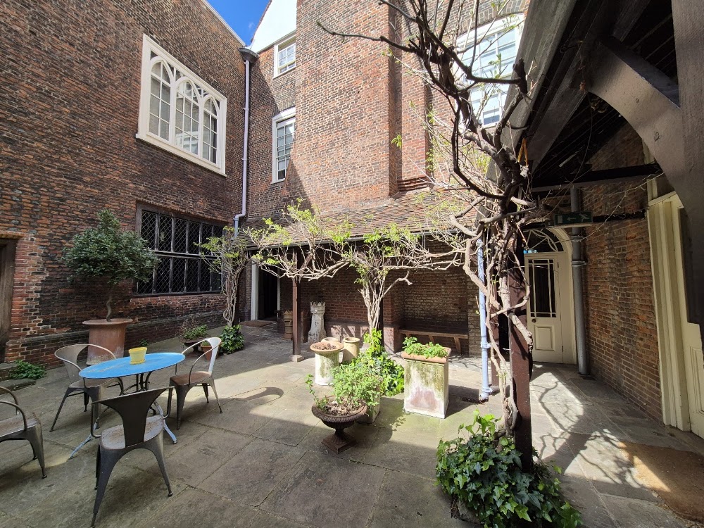 Sutton House and Breaker's Yard photo 2