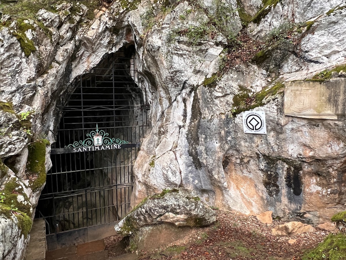 Santimamiñe Caves