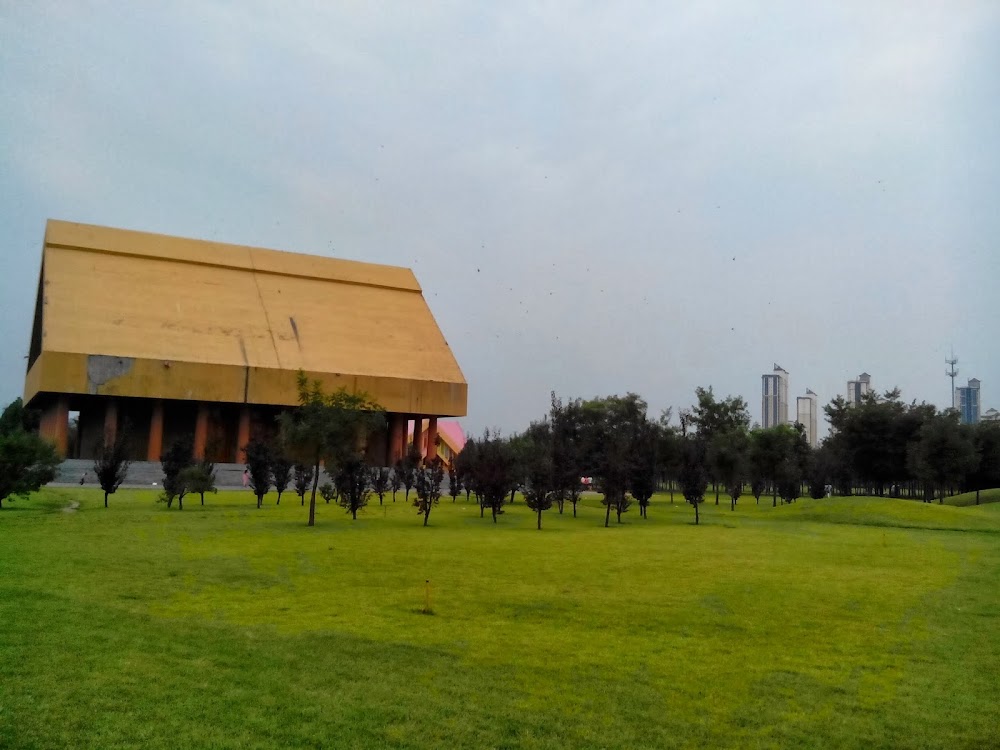 Baoding People's Park photo 3