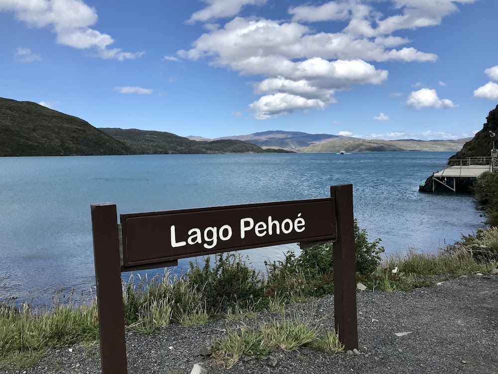 Lake Pehoé photo 2