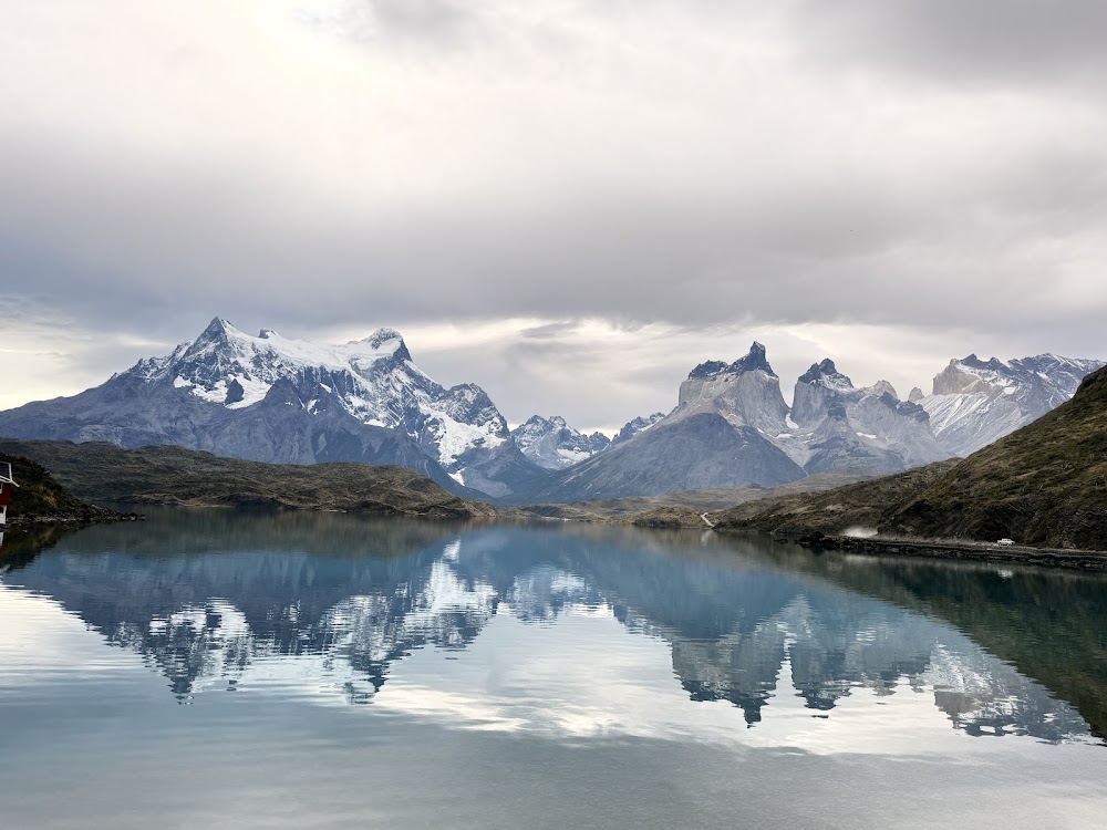 Lake Pehoé photo 3