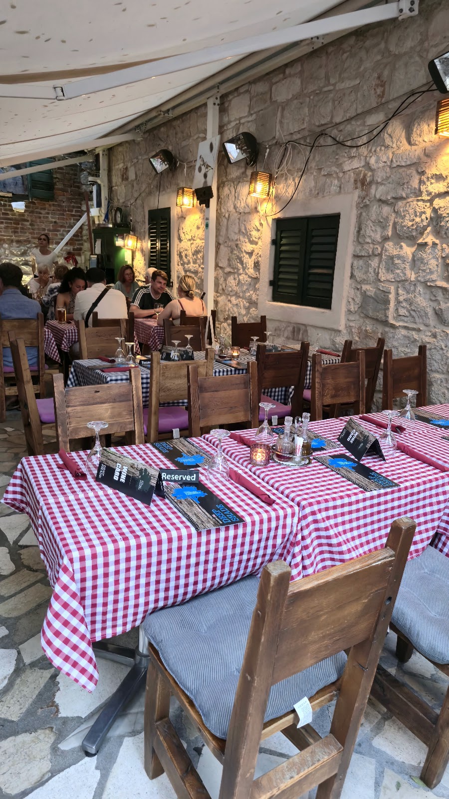Deep Shade Tavern