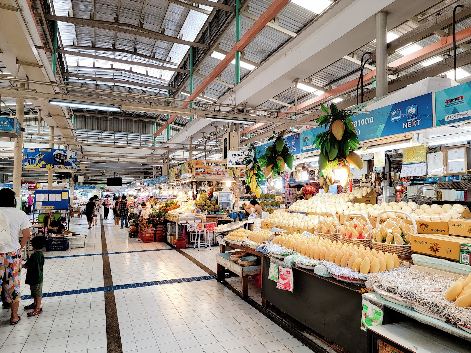 Or Tor Kor Market photo 3