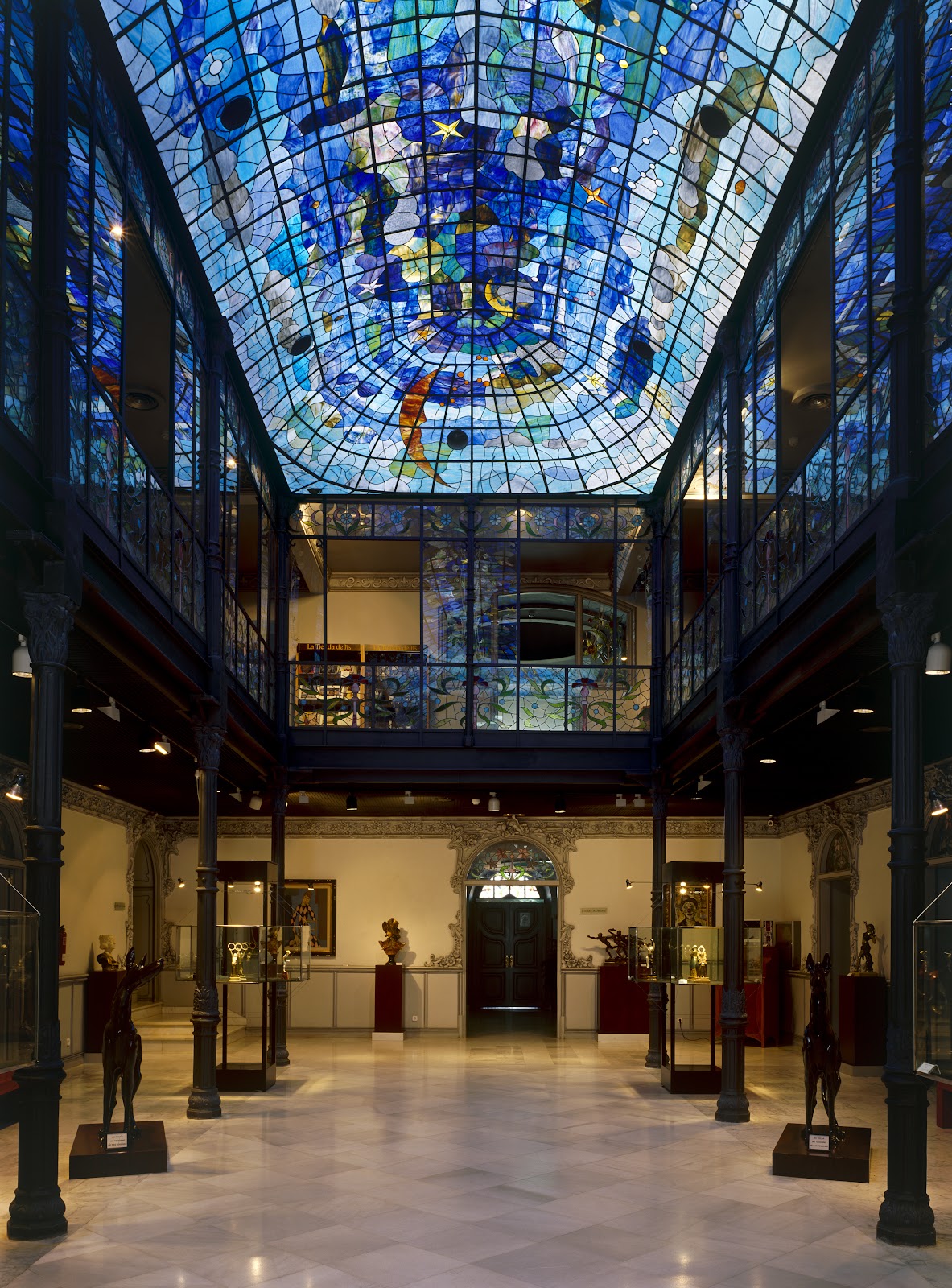 Art Nouveau and Art Deco Museum (Casa Lis)