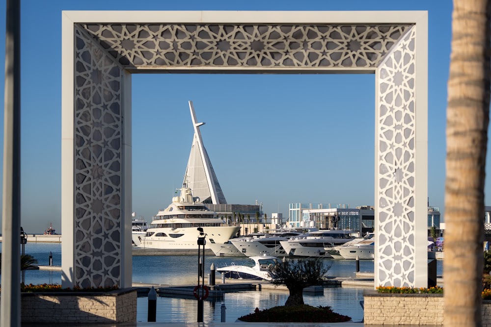 Yacht Club