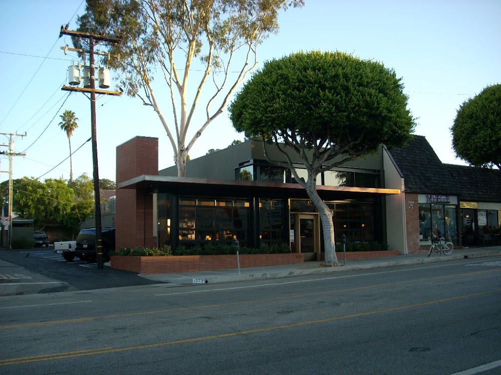 Montana Avenue