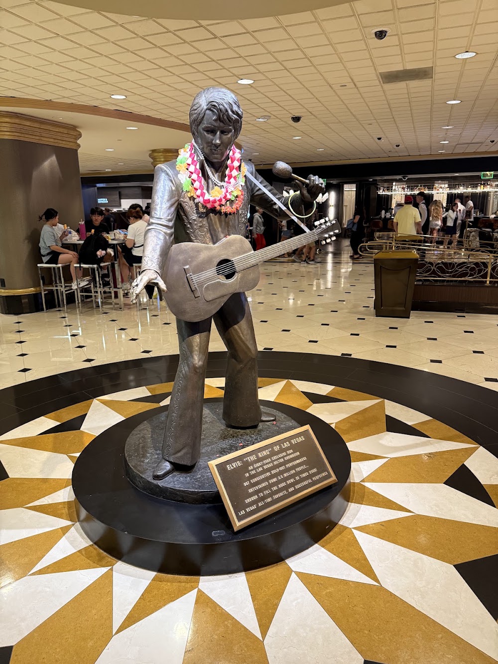 Elvis Statue